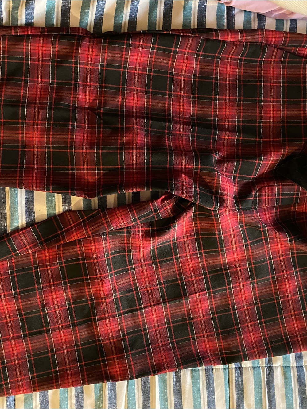 Jules & Leopold Red and Black Plaid Button-Down Shirt